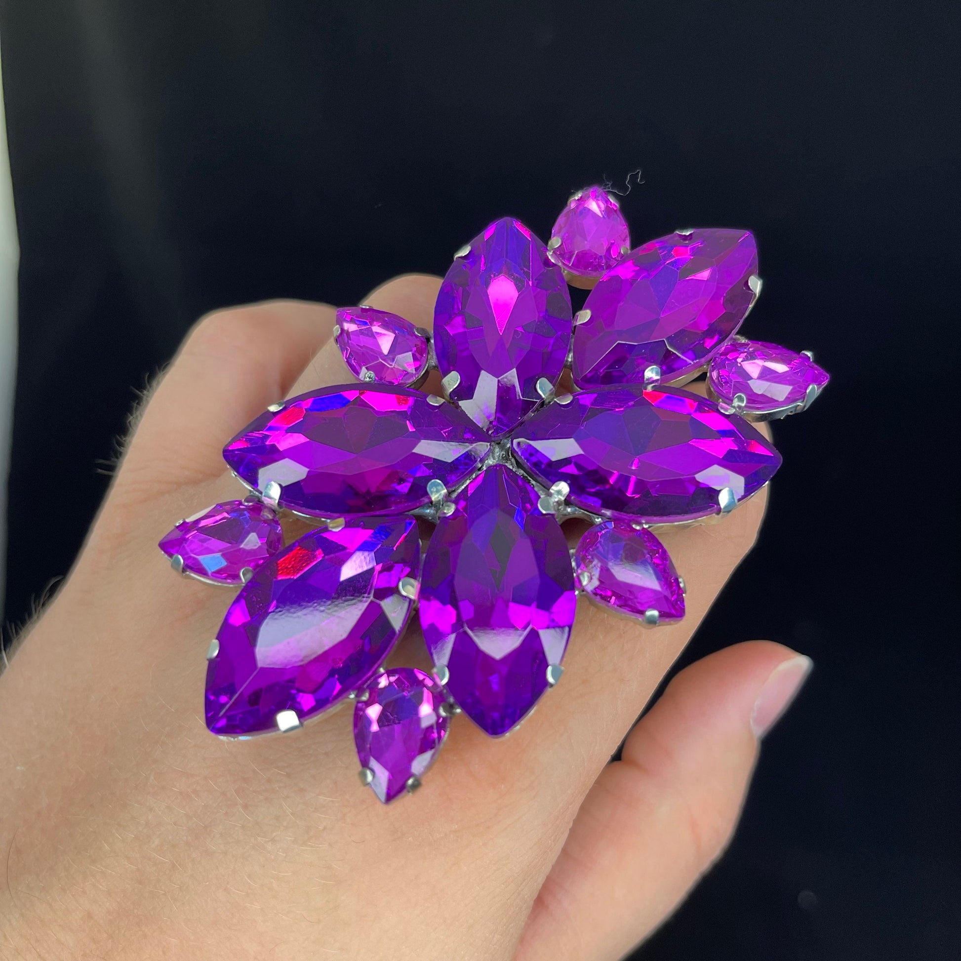 Statement Ring / Cocktail Dress Ring / Adjustable back / Gift / Drag Queen Ring /Costume Jewellery / Elegant Jewels